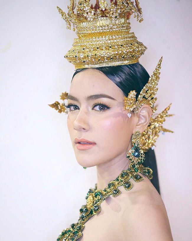 Ngắm mỹ nhân Thái đẹp xuất thần trong trang phục truyền thống (3) Ngắm mỹ nhân Thái đẹp xuất thần trong trang phục truyền thống (3)