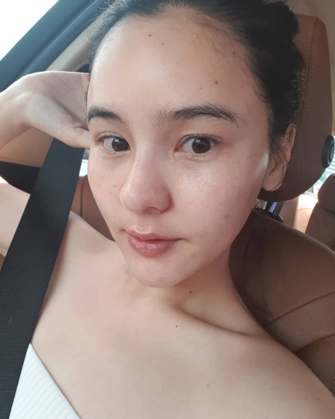 Soi mặt mộc của mỹ nhân Thái Lan: Người đẹp bất chấp, kẻ xuống sắc (17)