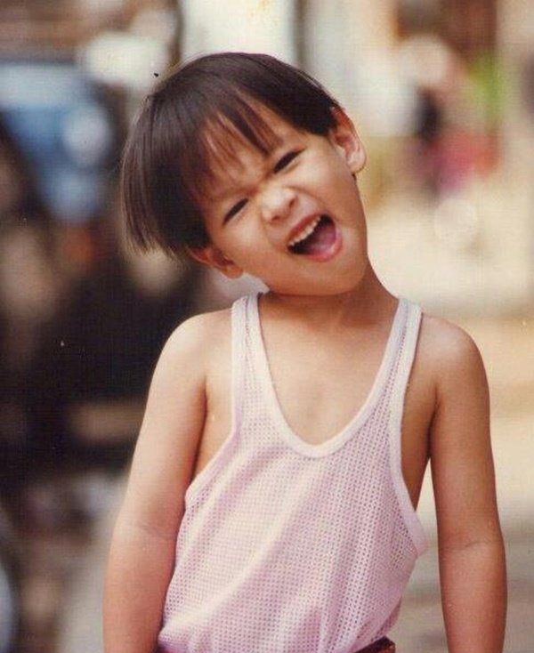 James Ji lộ ảnh thời thơ ấu và sở thích "ôm ấp nam nhân" (3) James Ji lộ ảnh thời thơ ấu và sở thích "ôm ấp nam nhân" (3)