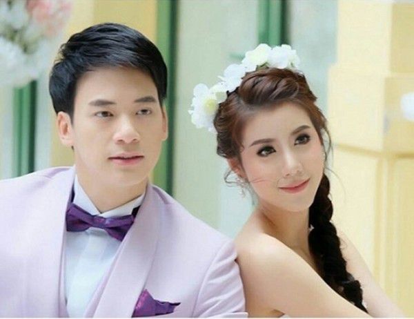 Bie Sukrit và Esther Supreeleela tiếp tục sánh đôi trong dự án "Phrom Mai Dai Likhit" (1)
