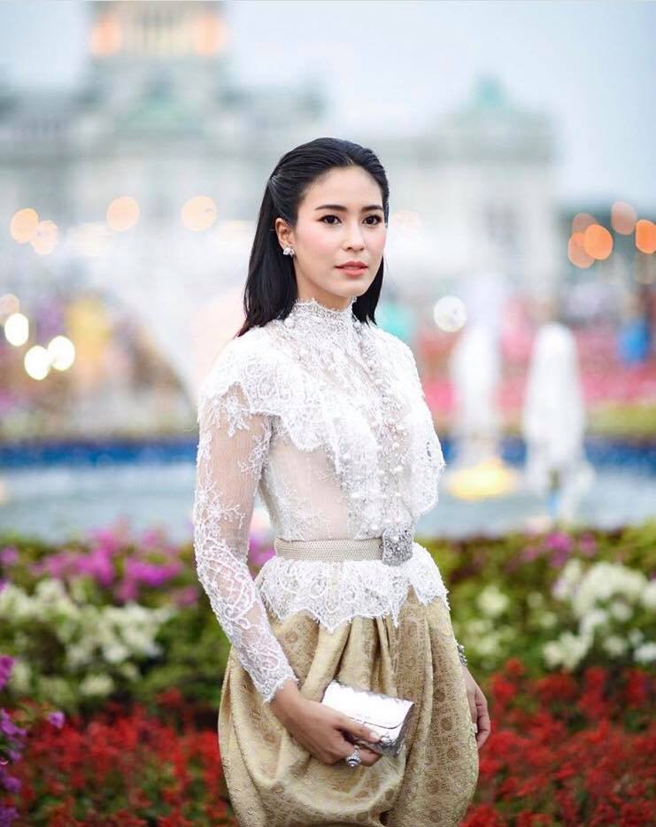 Ngắm dàn trai xinh gái đẹp Thái Lan trong trang phục truyền thống (8)