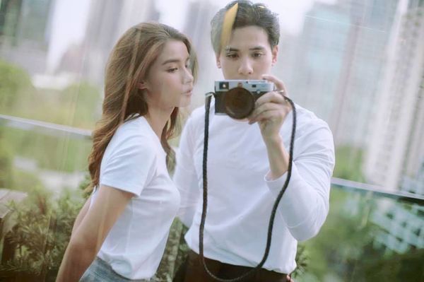 6 cặp đôi sao Thái nổi tiếng đình đám công khai hẹn hò trong năm 2019 (1)