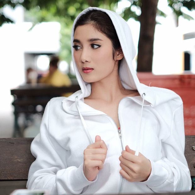 Cùng điểm mặt dàn mỹ nhân tuổi Tý gây bão showbiz Thái năm 2019 (15)