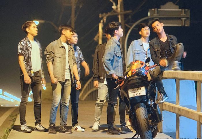 Tình yêu rối rắm của những tay đua: Chuyện tình tay ba đầy rẫy drama (2)