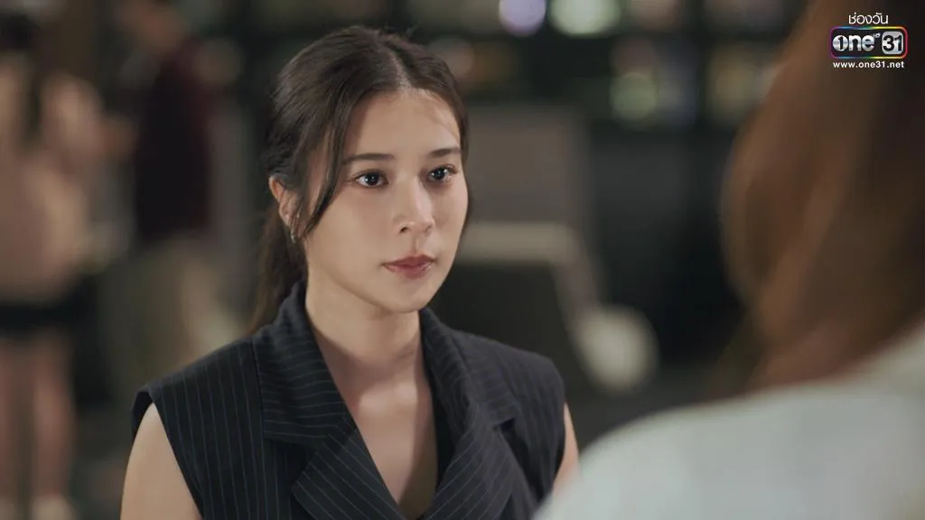 Hình ảnh trái ngược của Kao Supassara trong "Thỏ Ngọc Nơi Cung Trăng" và ngoài đời 2