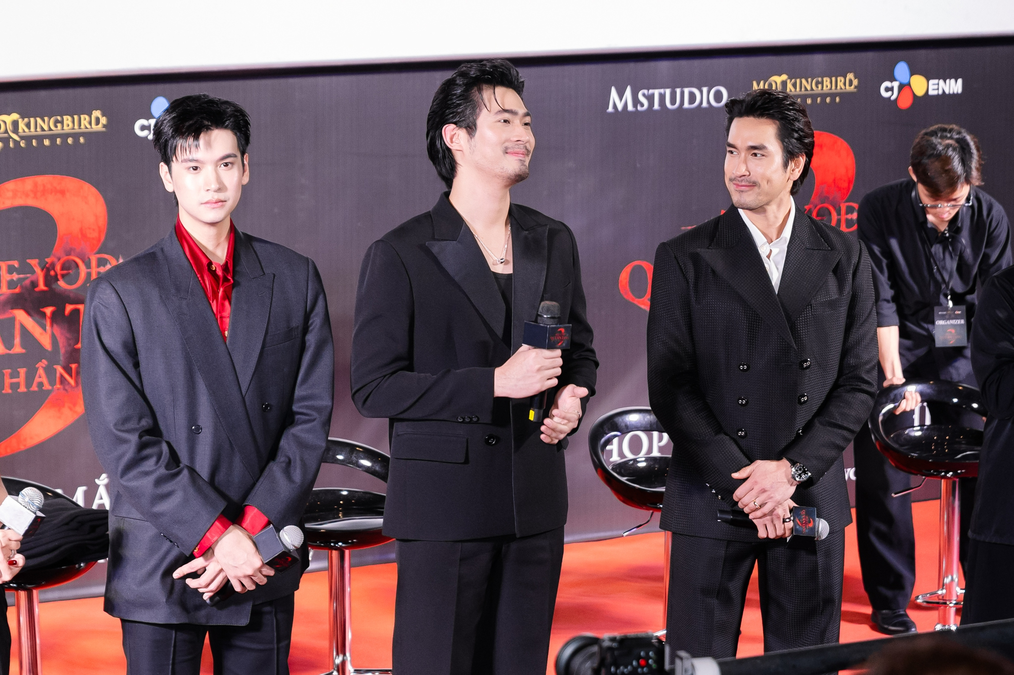 Mỹ nam Nadech Kugimiya và dàn cast “Tee Yod 3”đã đến Việt Nam 4