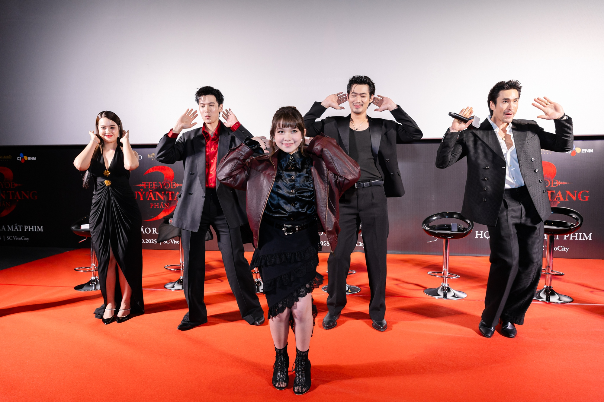 Mỹ nam Nadech Kugimiya và dàn cast “Tee Yod 3”đã đến Việt Nam 6