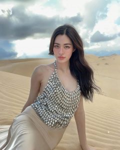 Mỹ nhân Lingling Kwong gây sốt khi tham gia Paris Fashion Week - 8